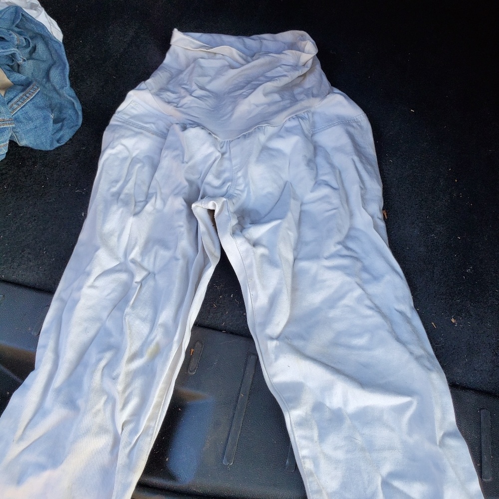 Maternity clothes lot